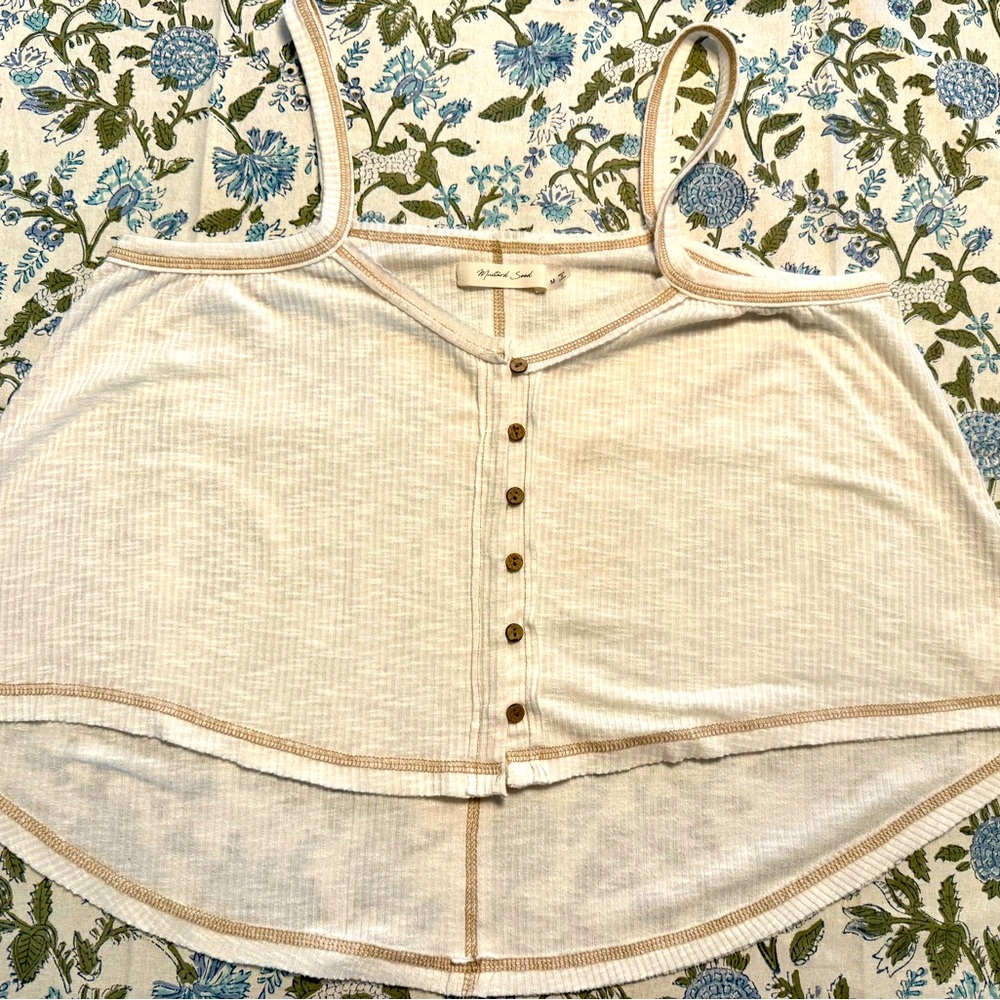 Adorable cropped flowy Mustard Seed tank